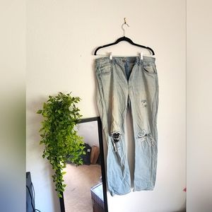 American Eagle Distressed Vintage High-rise Jeans | Size: 14